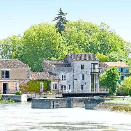 Quai 3 Loft Moderne Et Lumineux Les Pieds Dans L'Eau Apartment Jarnac Exterior photo
