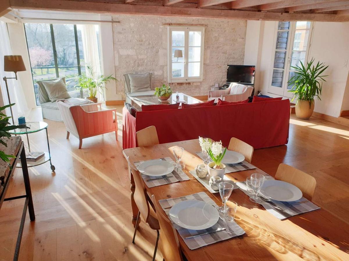 Quai 3 Loft Moderne Et Lumineux Les Pieds Dans L'Eau Apartment Jarnac Exterior photo