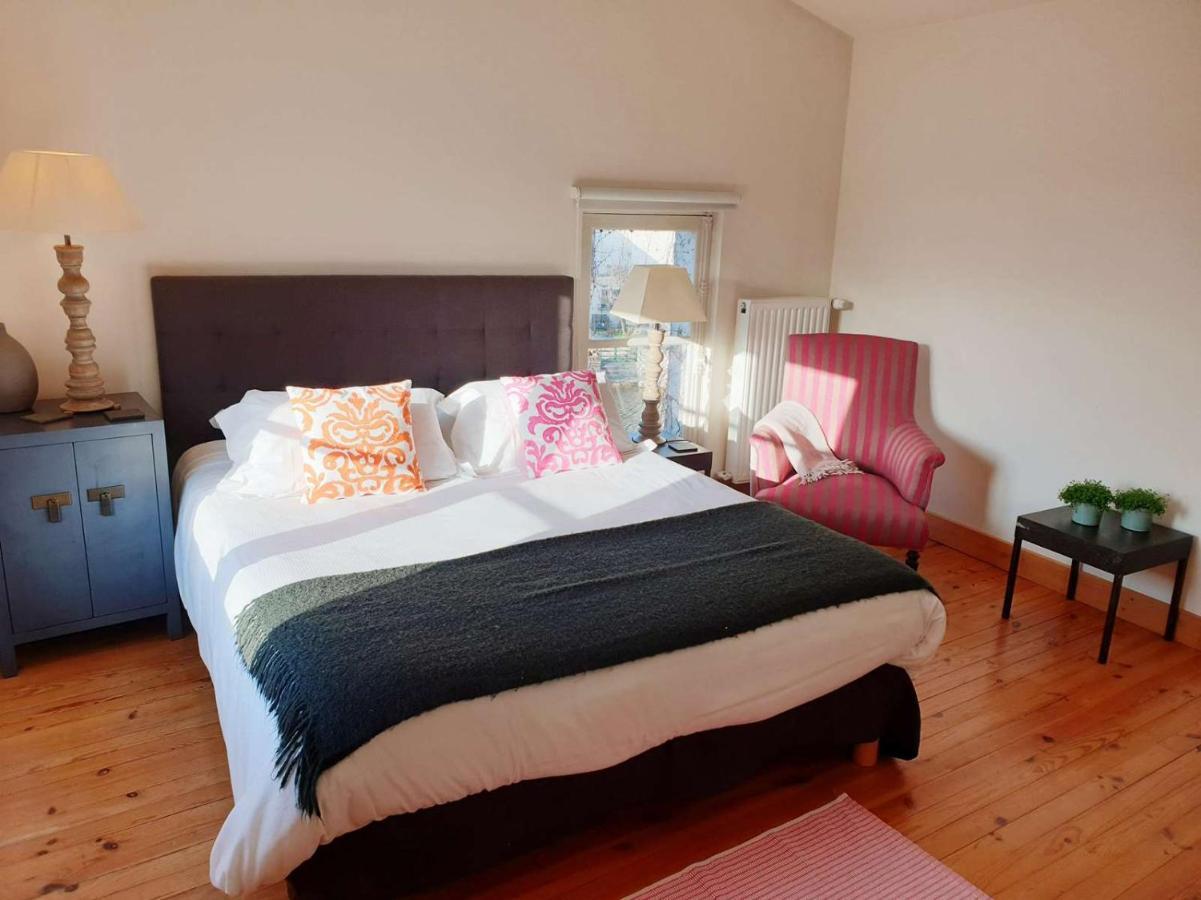 Quai 3 Loft Moderne Et Lumineux Les Pieds Dans L'Eau Apartment Jarnac Exterior photo