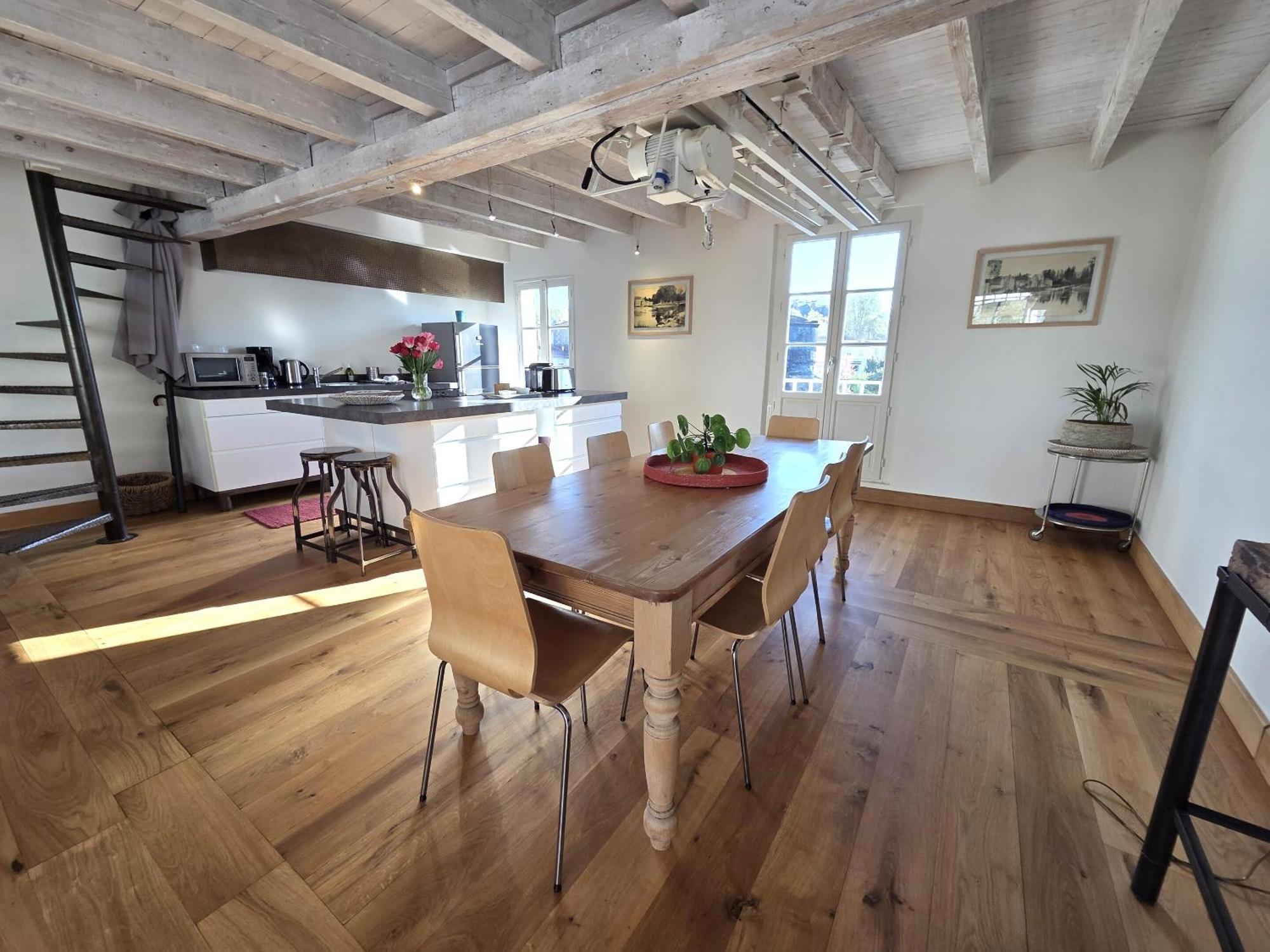 Quai 3 Loft Moderne Et Lumineux Les Pieds Dans L'Eau Apartment Jarnac Exterior photo